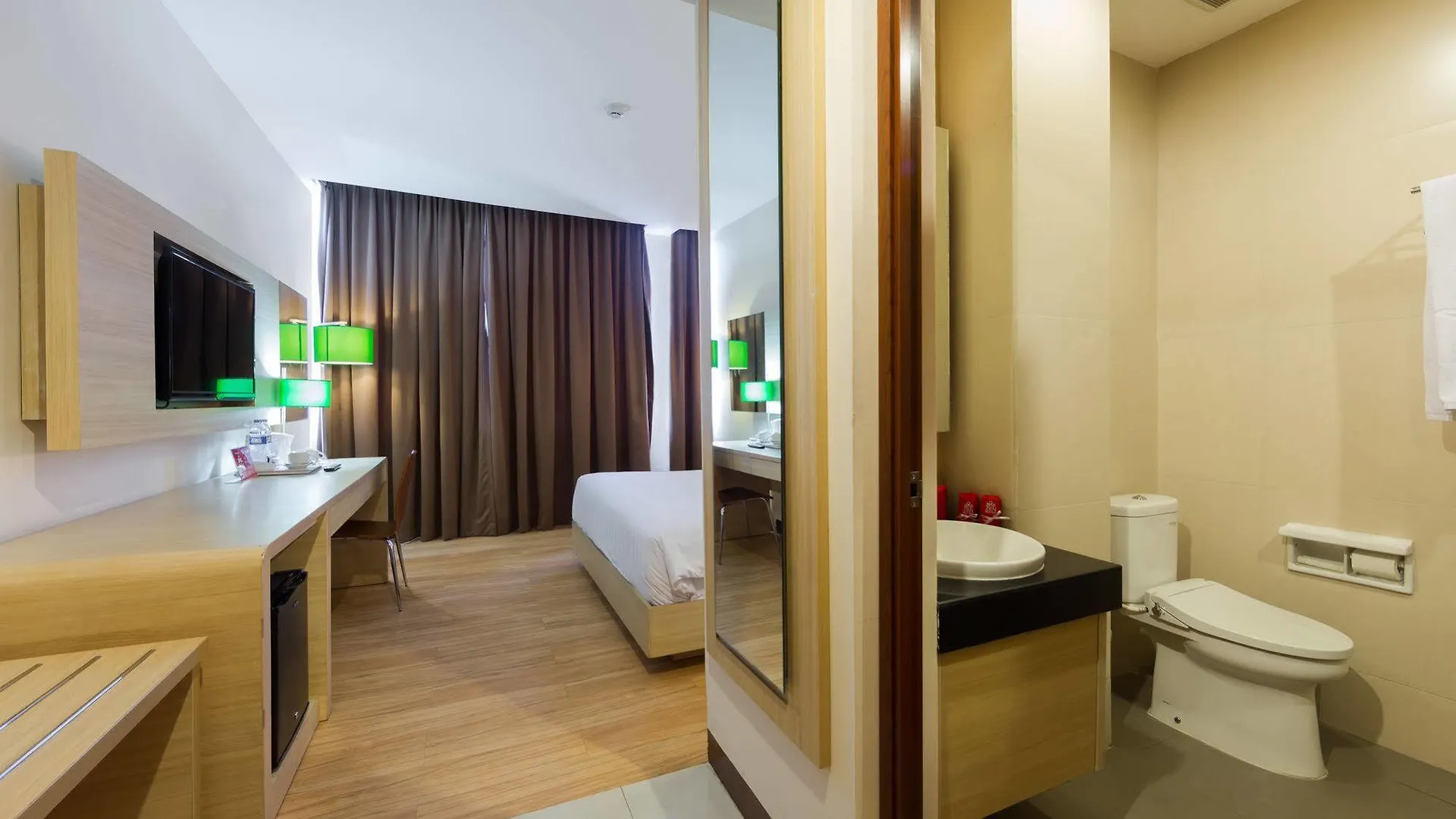 Zen Rooms Kuta Tuban Suites